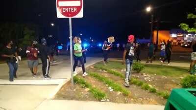 Local Black Man Confronts White Wendy's Arsonist. (Atlanta June 13th 2020)