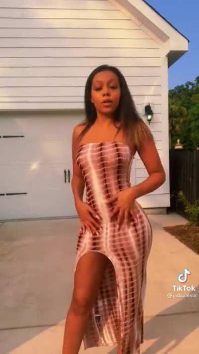 Sundress season is here ð©