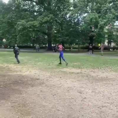 While I 360 noscope this kid’s ankles