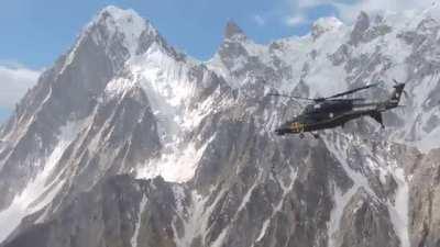 🇮🇳 HAL Light Combat Helicopter LCH  during it's early deployment in North Ladakh region during peak India-China border standoff.