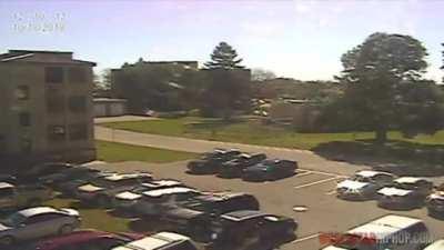 to have a prisoner wait