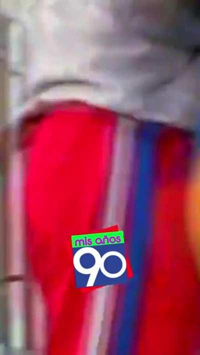 Caramelito juega con la colita, al ritmo de tu corazón, para alejarla y dejarla bien durita, hay que ponerse en acción