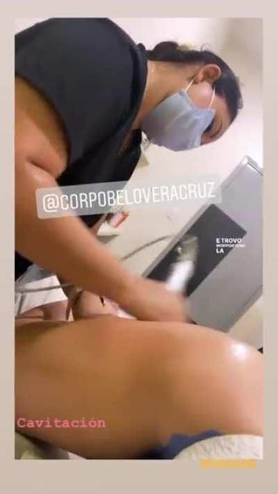 She likes it vigorous...😄