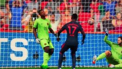 Weird double keeper glitch in FIFA Seasons