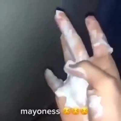 tahngz fur wachting!! 😃😃