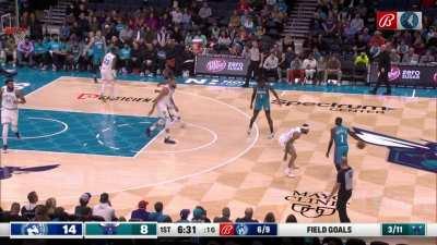 [Highlight] Rudy Gobert with back to back dunks!