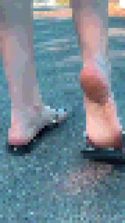 Betas like dirty feet & flip flops... don't they?