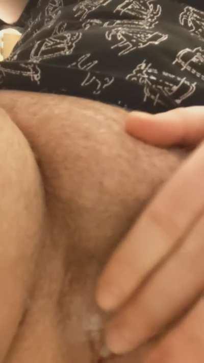 Using cum to rub my big clit (22 they/them)