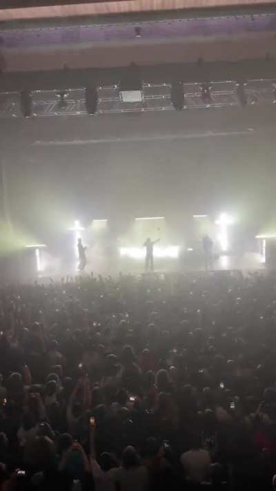 Ecco’s surprise entrance in London (TL;DR)