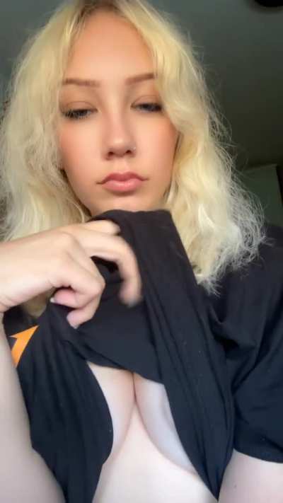 máš rád propíchnutý bradavky?😈