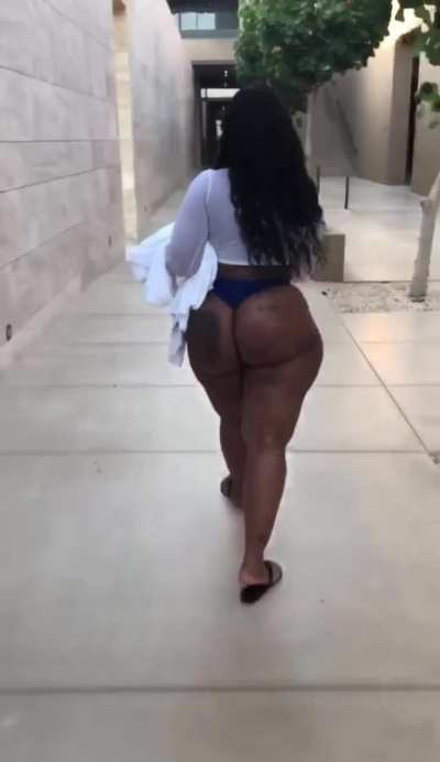 I could watch Cherokee walk around all day 🤯