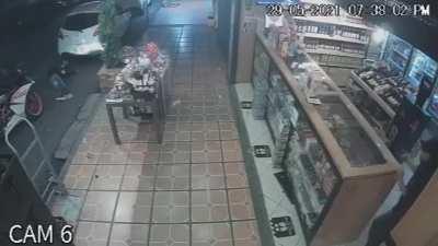 Robbery in Columbia halted, Good job sir.