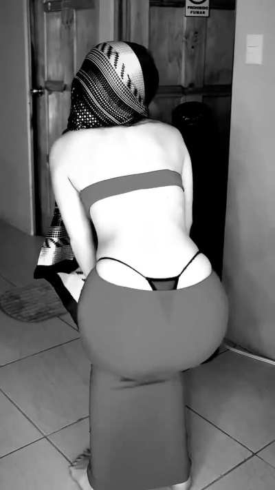 Anittas Do Oriente- Dançada em Preto e Branco