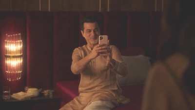 Madhuri Dixit bare back - Hot scene from the Fame Game S01E01