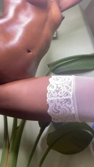 Let me grind on your face like this