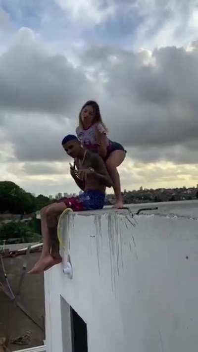 Sem palavras. Pqp 💩