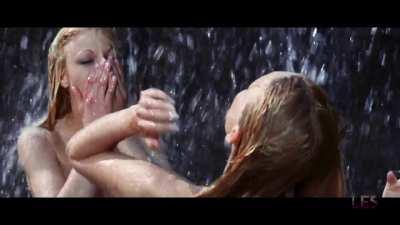 Alla ricerca del piacere (1972) - Barbara Bouchet & Rosalba Neri - Scene #1