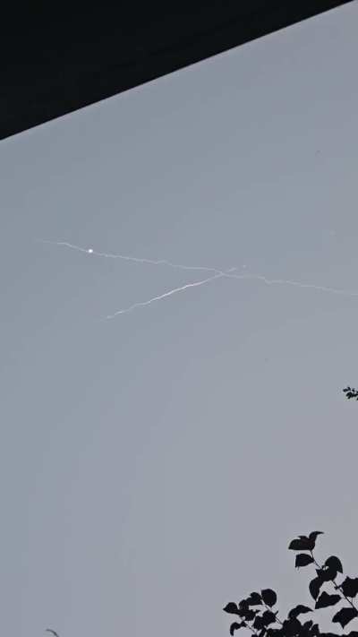 I recorded the Arrow 3(?) intercepting a Houthi ballistic missile.