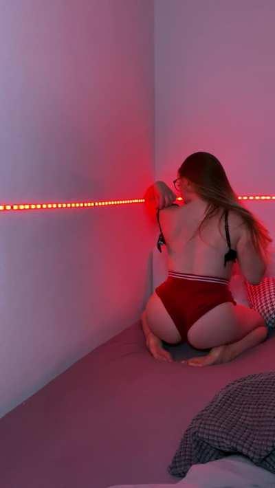 Would make my day if at least my son/stepson loves my big booty