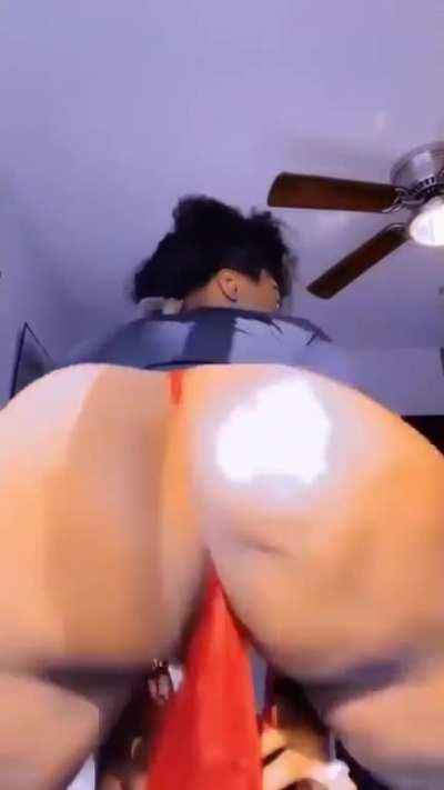 Phat ass & Pussy 😈