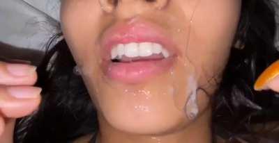 Mask wali Ladki [18+] 