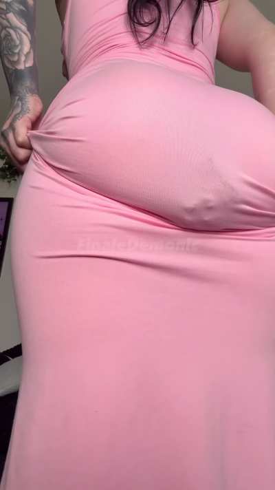 Miss Demonic pooped in her pretty pink dress [F]