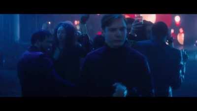 I love this 1.3 seconds scene.....