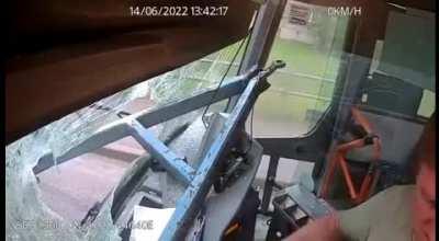 Trailer + Idiot = Ruined day for others