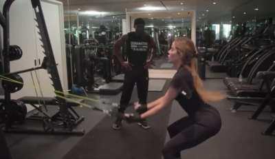 What the hell is Khloe doing?