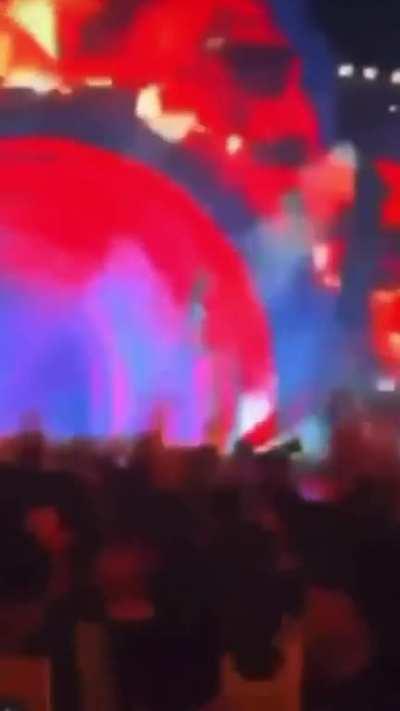 The song 😭😭😭