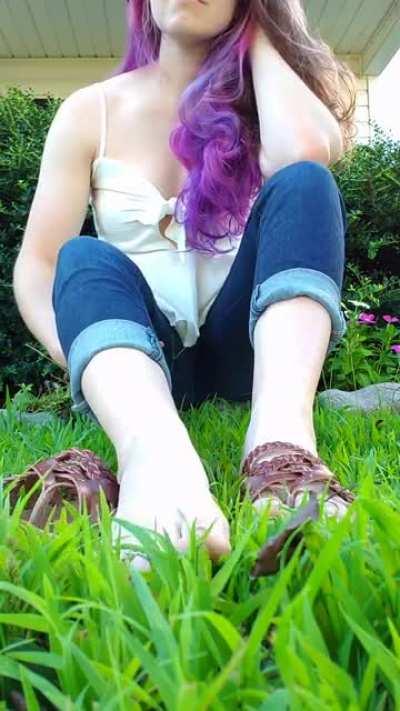 I'm just enjoying the grass, totally not teasing you at all 😌