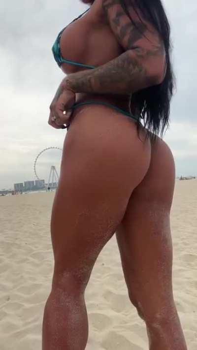 Ever seen a juicier peach?