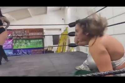 Stinkface : Lana gives Nadia a taste of her own medicine