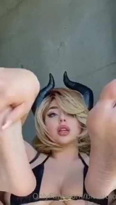 Para arrancarse el ganso desde el domingo de patas hasta lunes de nalgoticas.