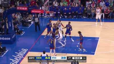 [Highlight] Embiid's shows with his footwork and patience why he's so unguardable