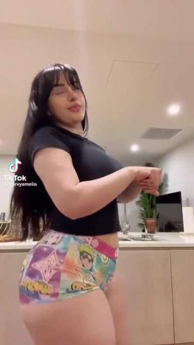 #curvyamelia big booty ass