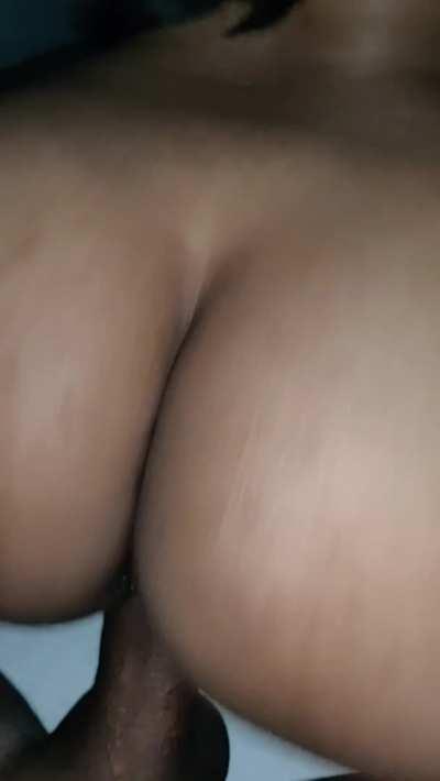 she looks so hot when her hairs are tied up 🥵🥵