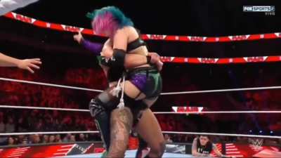 Rhea Rypley Squeezes Asuka