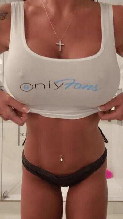 🔥🔥 Big Enough 🔥🔥 So I asked you guys if I should peirce them or not before but today I'm asking the guys of reddit if I should make them bigger or are they perfect at 800cc💋 Don't forget that link in the comments to watch my full videos with NO PPV😈😈