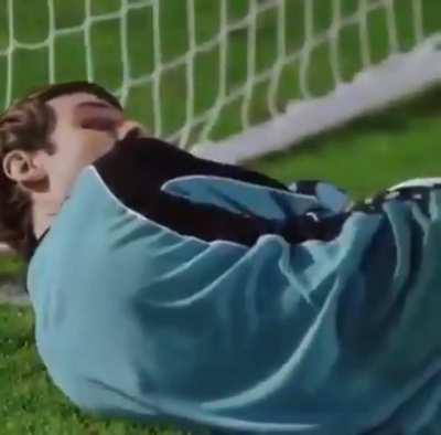 Goalkeeper PK save got me gosh