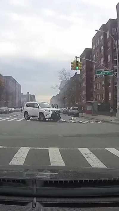Ocean Ave in BK - We were in the black Mercedes that was hit by the Lexus. Lexus tried telling insurance company we were going over 80 mph (car clocked us at 28 mph). Insurance sided with us. Good Samaritan whose dash cam recorded this, gave us this video