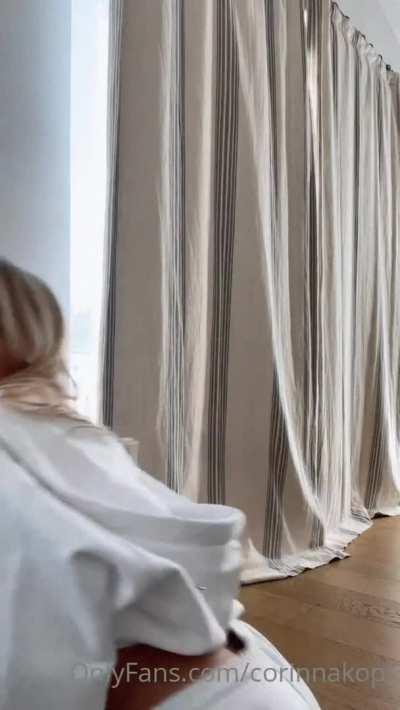 Corinna Kopf Nude Bent Over Ass Set Leaked