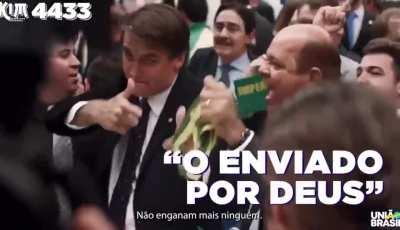 Os caras querem arrancar voto até dos otakus...