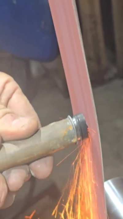 Making the pommel and ball of a beautiful gaúcha.