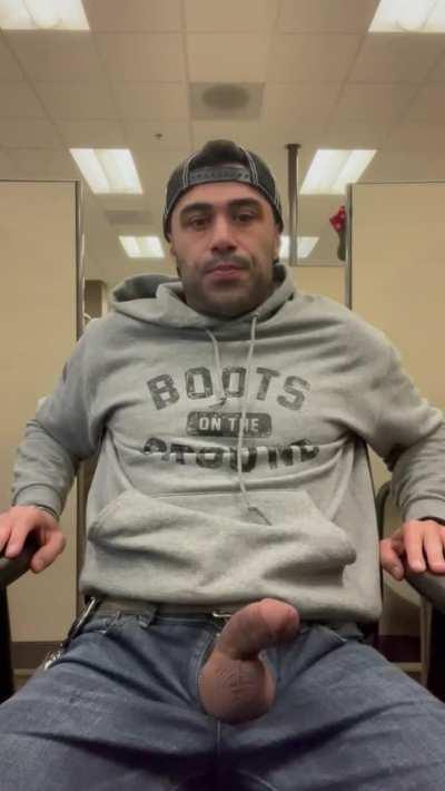 Happy Thursday from the handsfree hard-on