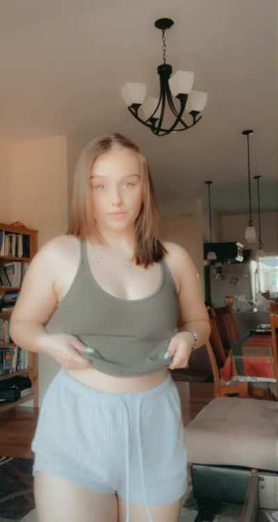 How is my 2002 body? ♡ (oc) [F18]