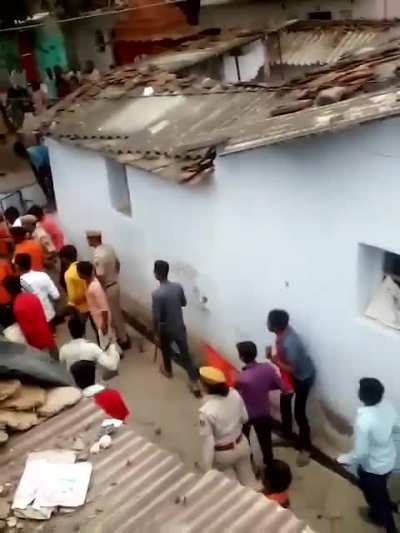 Don't handle live wire with bare hands