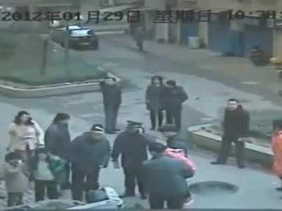 Throwing a cigarette into the sewer