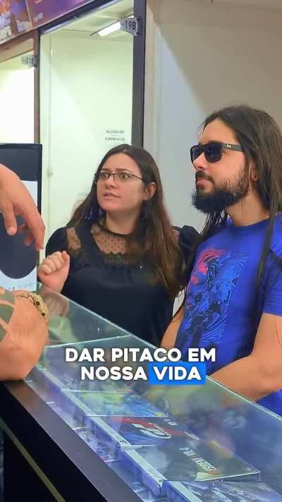 Conta de luz R$ 120,00 Video Game: R$ 2,500,00 o careca saiu no lucro kkkkkkkkk