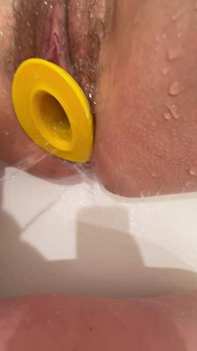 Finally found someone to piss into me ❤️